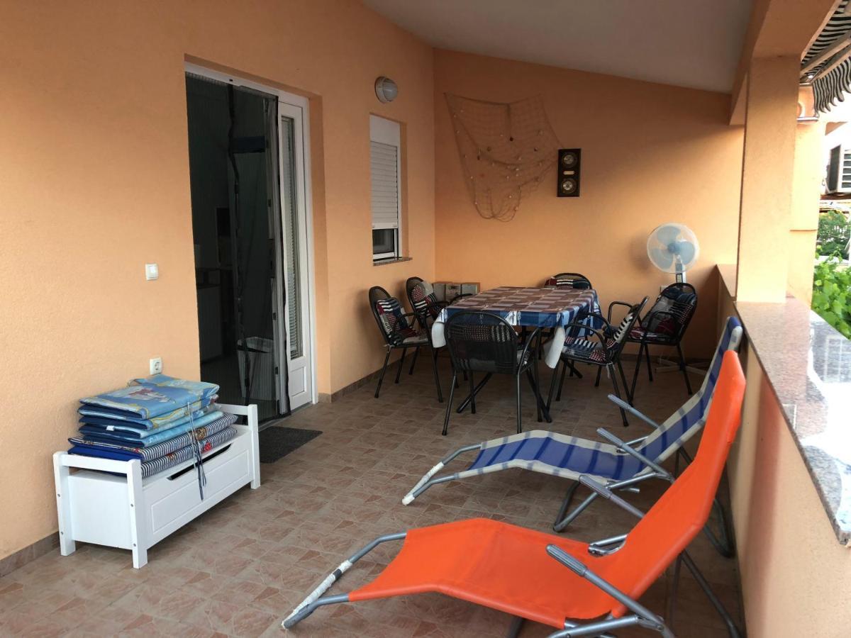 Apartman Luka Vir Apartment Екстериор снимка