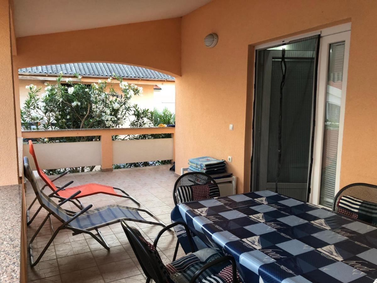 Apartman Luka Vir Apartment Екстериор снимка