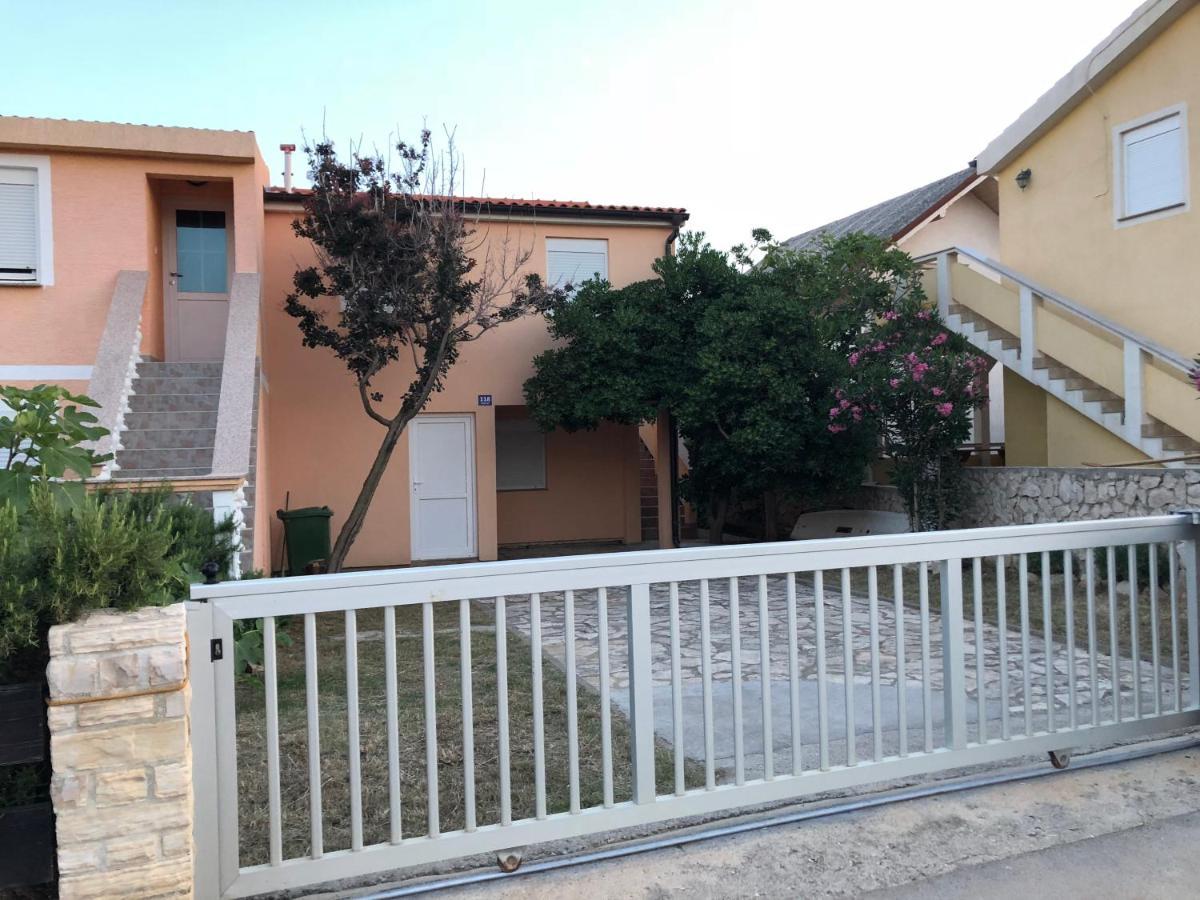 Apartman Luka Vir Apartment Екстериор снимка